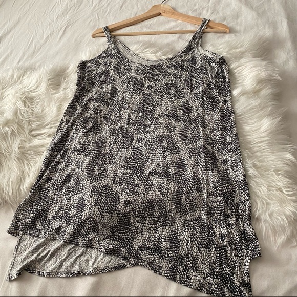 Long • Oversized Tank - Picture 5 of 7